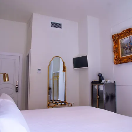 לינה וארוחת בוקר Pries Homes La Casa Azul מאלגה