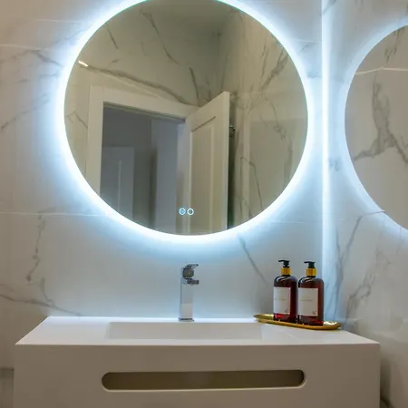 Pries Homes La Casa Azul * Malaga